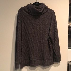Gap charcoal gray turtleneck sweater